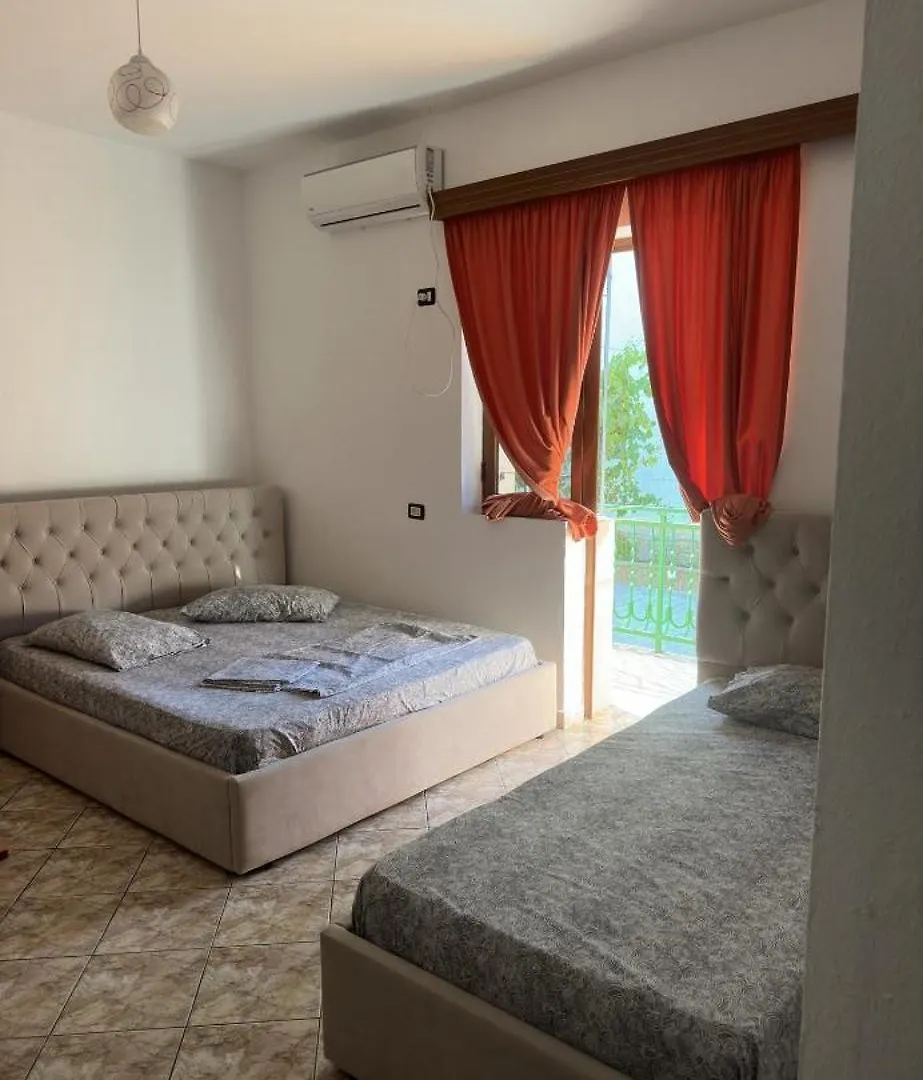 Hotel Kulla Gurit Лежа